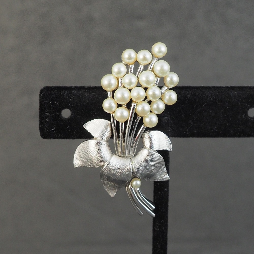 Trifari Brooch Faux Pearl Silver Tone Floral Bouquet Leaf Spray Vintage MCM